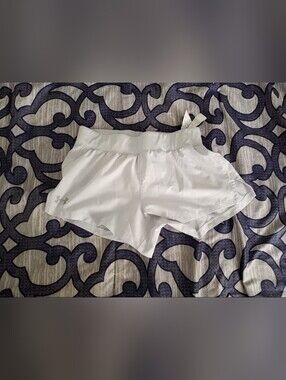 👠UNDER ARMOUR Athletic Shorts👠